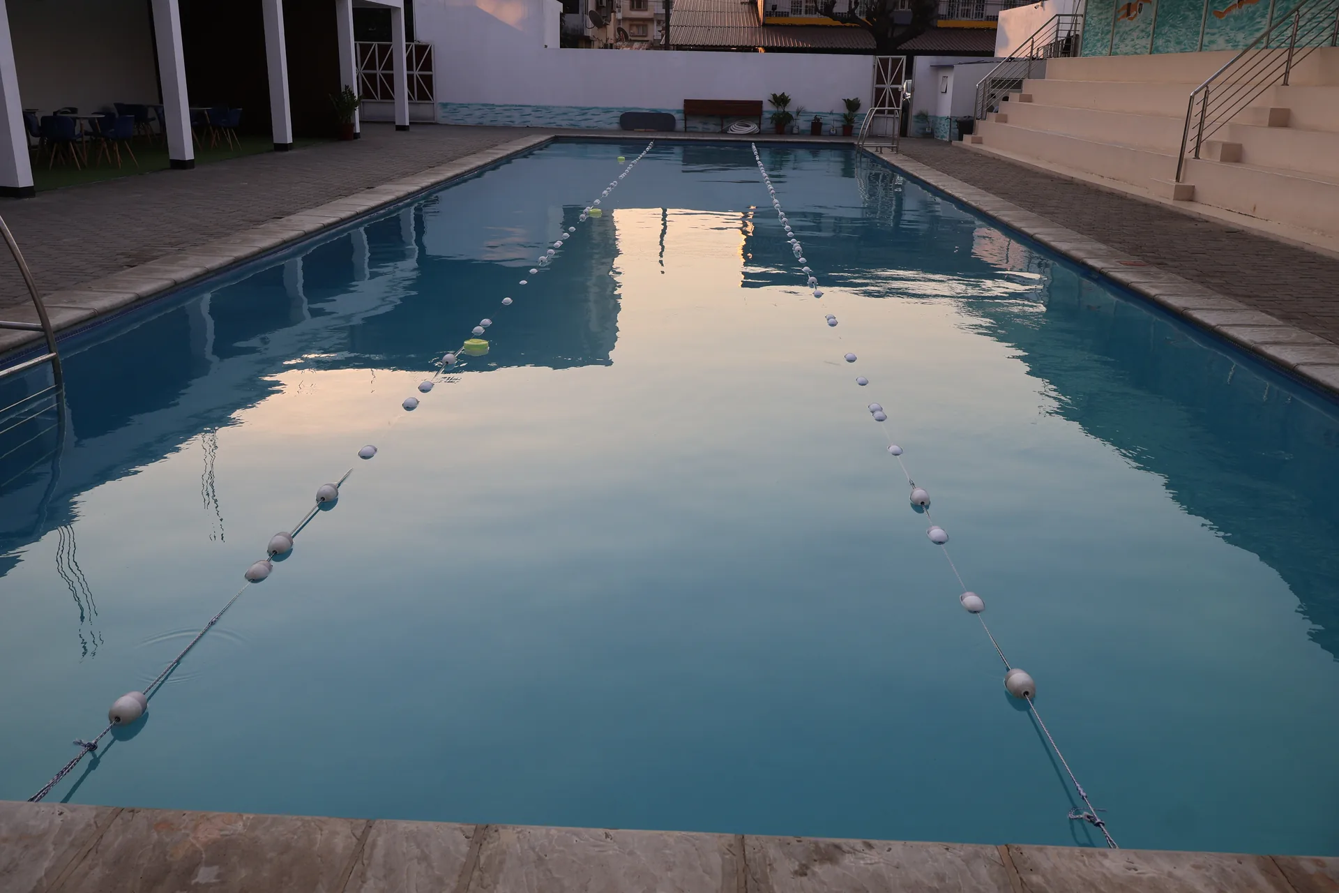 Piscina do Oscar's Club